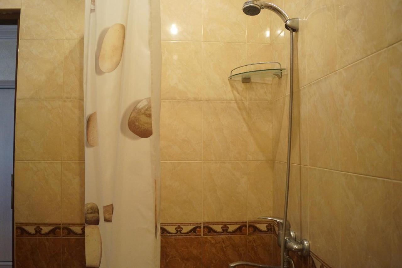 Arteast Hostel เยเรวาน ภายนอก รูปภาพ