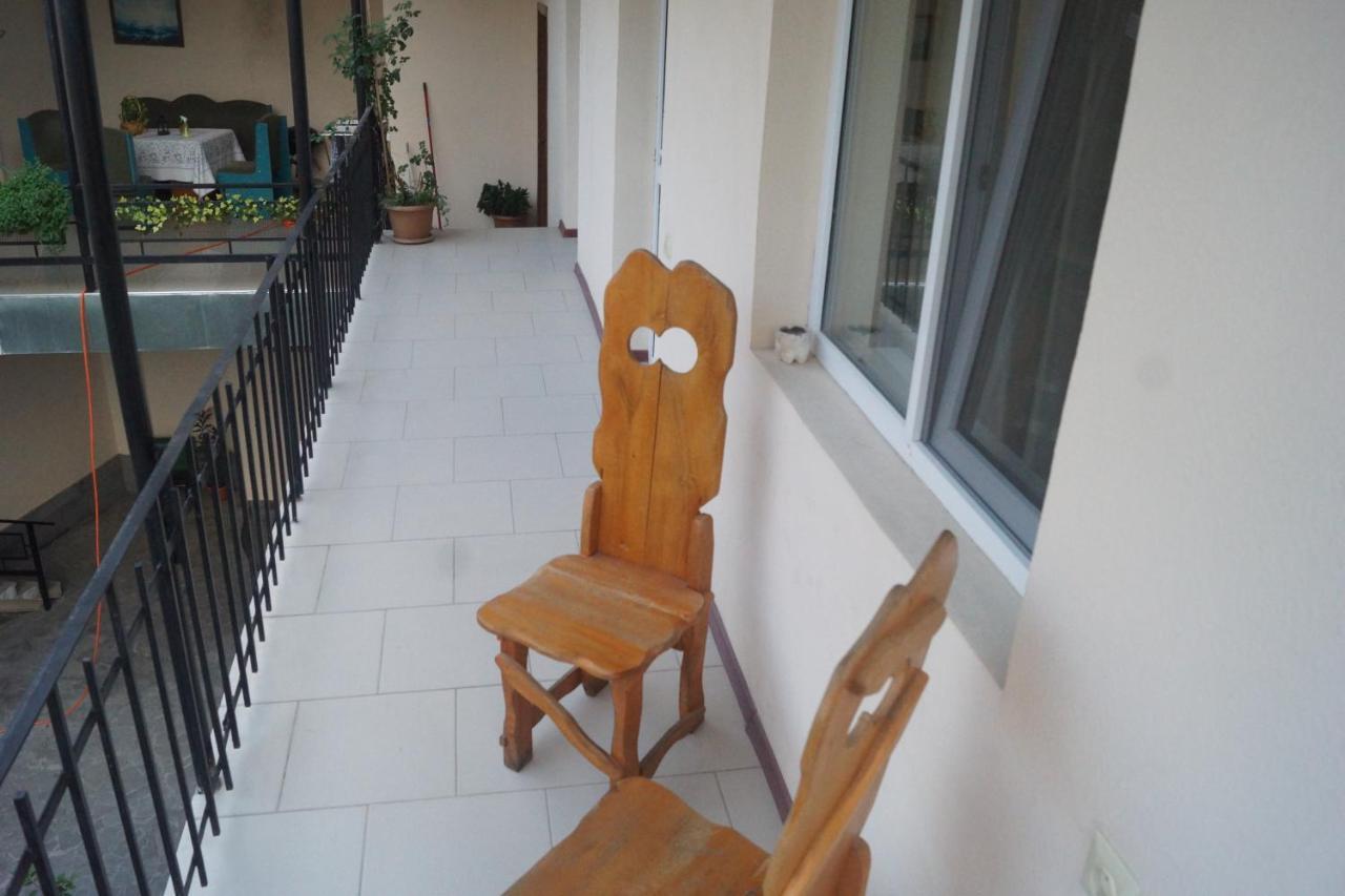 Arteast Hostel เยเรวาน ภายนอก รูปภาพ