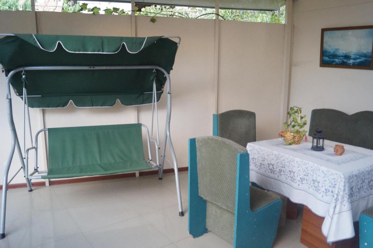Arteast Hostel เยเรวาน ภายนอก รูปภาพ
