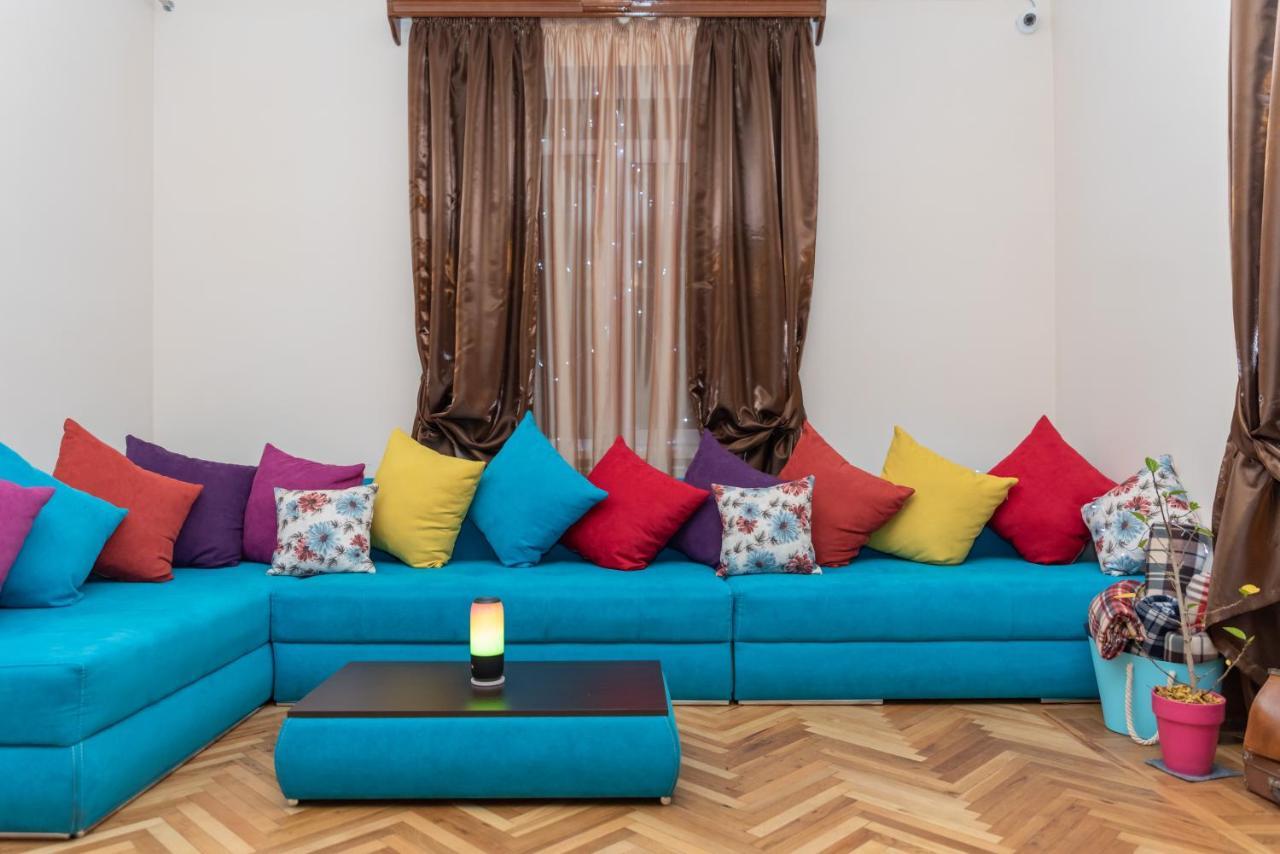 Arteast Hostel เยเรวาน ภายนอก รูปภาพ